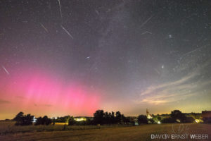 Polarlichter Und Perseiden über Engelhardshausen 300x200